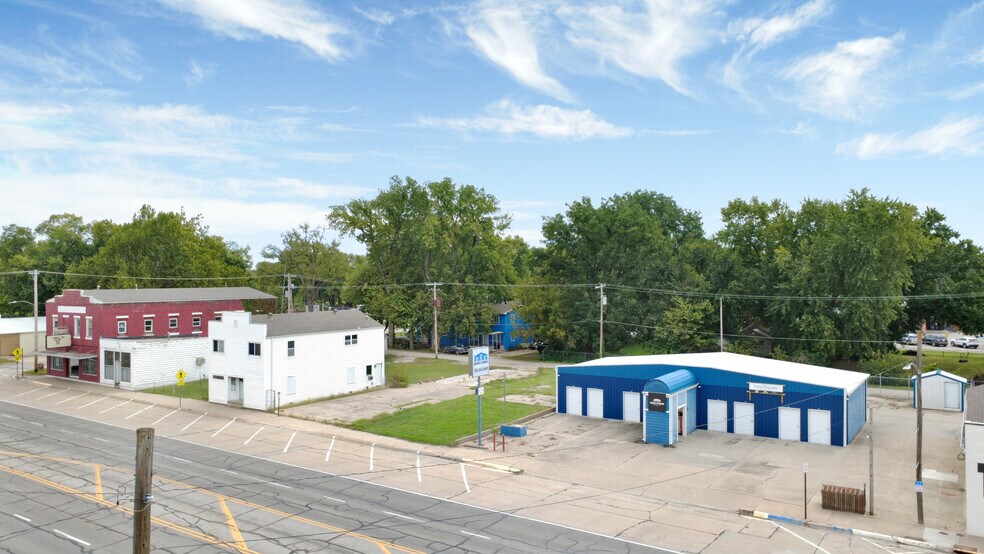 212 Riley Ave, Ogden, KS à vendre - Photo de l’immeuble – Image 2 sur 16