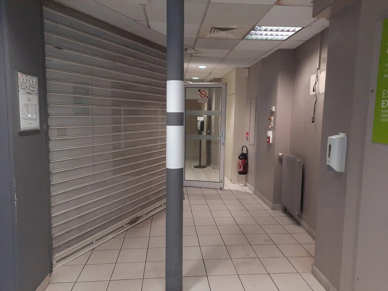 2 Avenue Ménelotte, Colombes à vendre - Photo de l’immeuble – Image 3 sur 8