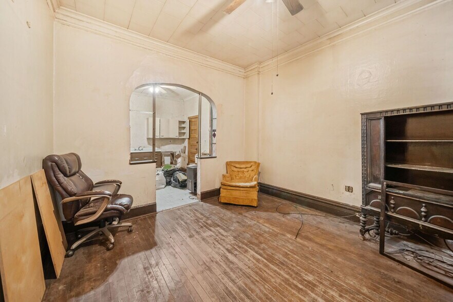 2236 W 19th St, Chicago, IL à vendre - Photo de l’immeuble – Image 3 sur 40