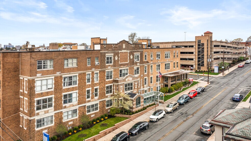 206 Bergen Ave, Kearny, NJ à louer - Photo de l’immeuble – Image 2 sur 27