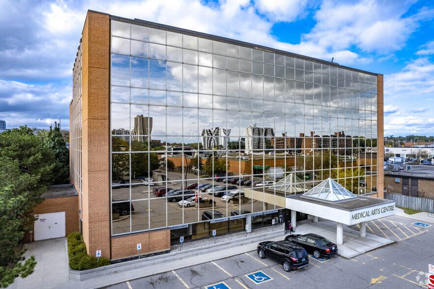 71 King St W, Mississauga, ON à louer - Photo principale – Image 1 sur 4