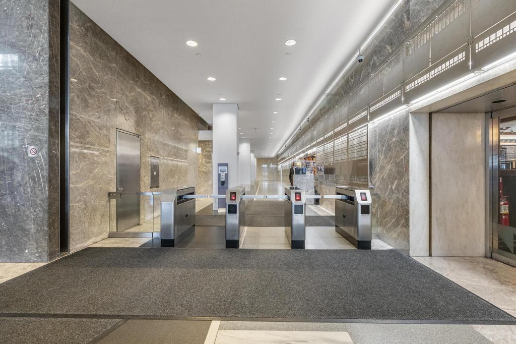 633 Third Ave, New York, NY 10017 - Lot 38th floor - - Photo intérieure - Image 2 of 14