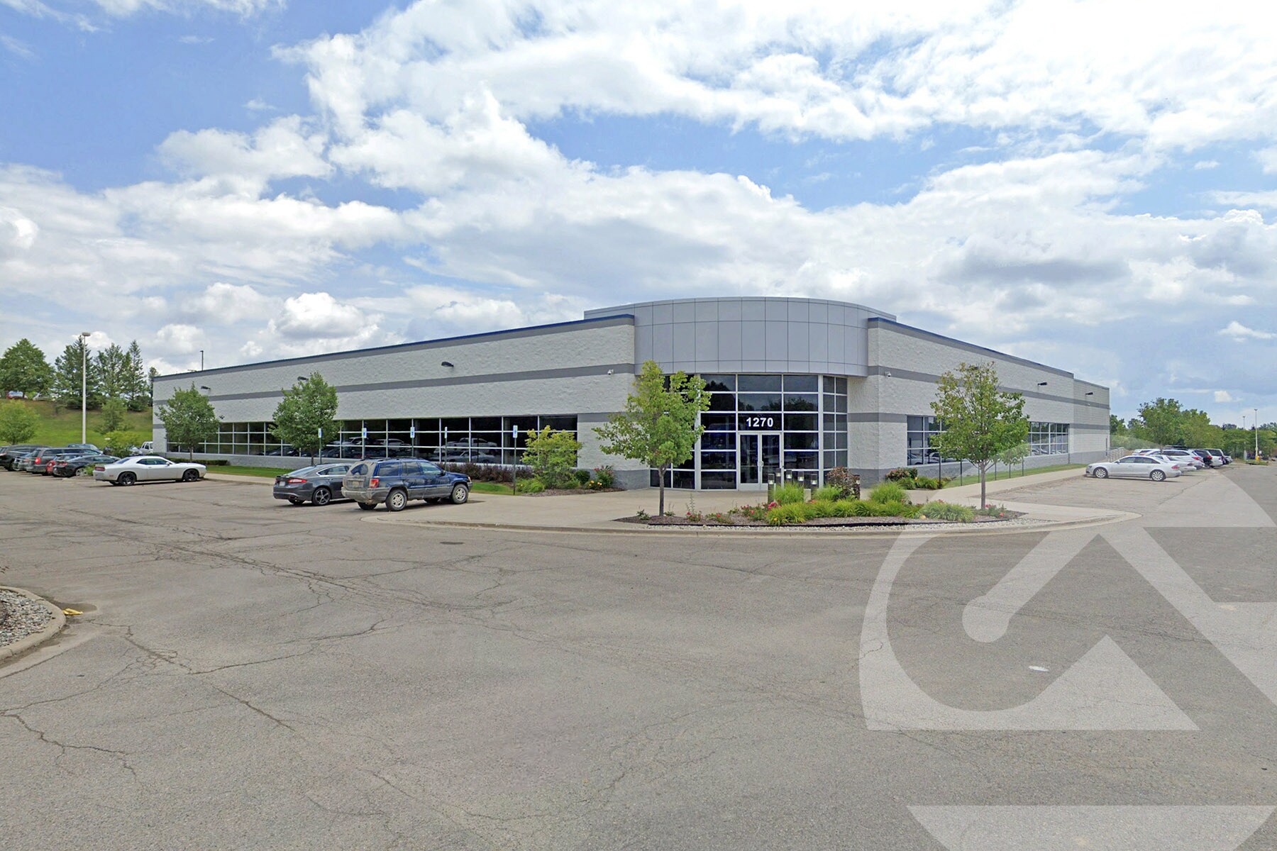 1270 Pacific Dr, Auburn Hills, MI à louer Photo principale– Image 1 sur 2