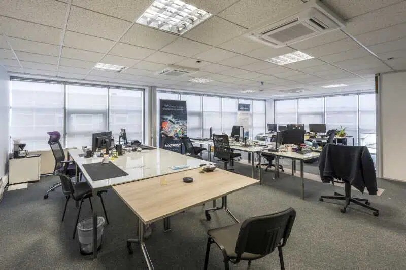 Bureau dans Compiègne à louer Photo de l’immeuble– Image 1 sur 10