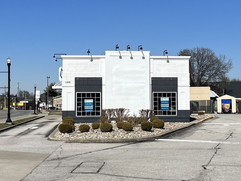 1426 E 10th St, Jeffersonville, IN à louer - Photo de l’immeuble – Image 1 sur 5