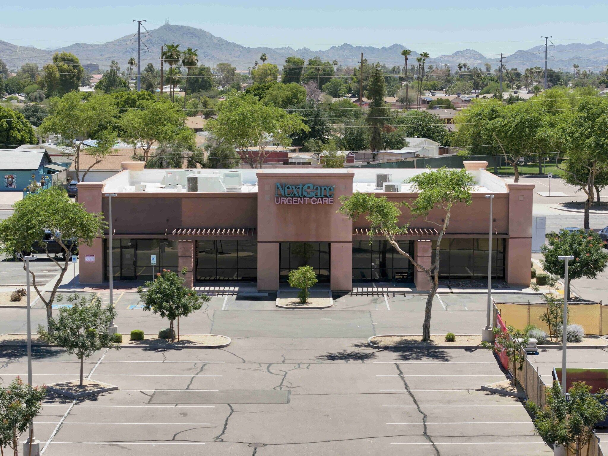 10240 N 43rd Ave, Glendale, AZ à vendre Photo de l’immeuble– Image 1 sur 16