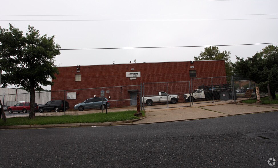 5170 Lawrence Pl, Hyattsville, MD à louer - Photo de l’immeuble – Image 3 sur 3