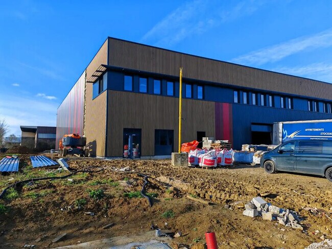 Plus de détails pour Industriel/Logistique à louer