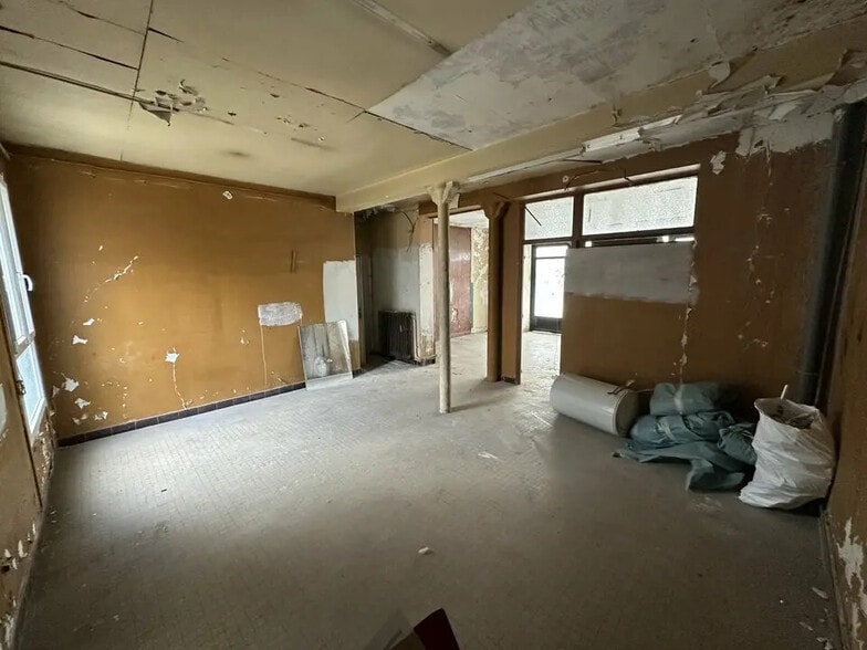 Local commercial dans Ivry-sur-Seine à vendre - Photo de l’immeuble – Image 3 sur 5