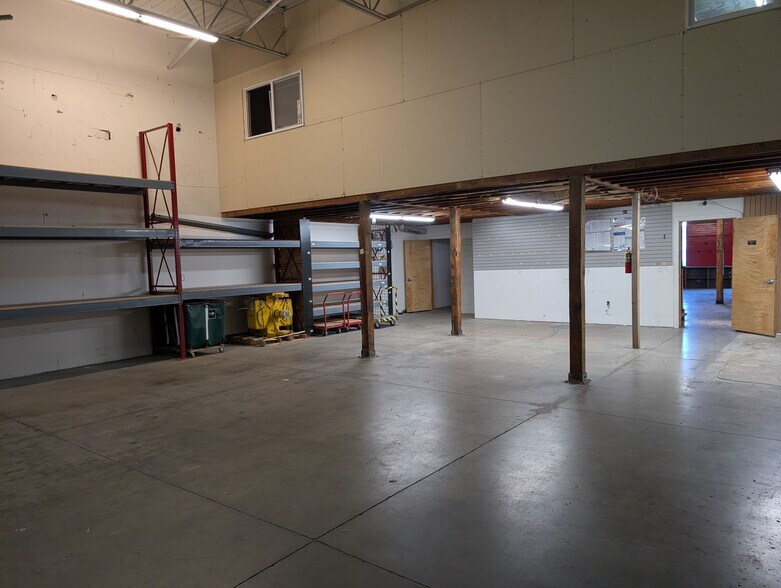 215 N Redwood Rd, North Salt Lake, UT à vendre - Photo de l’immeuble – Image 3 sur 67