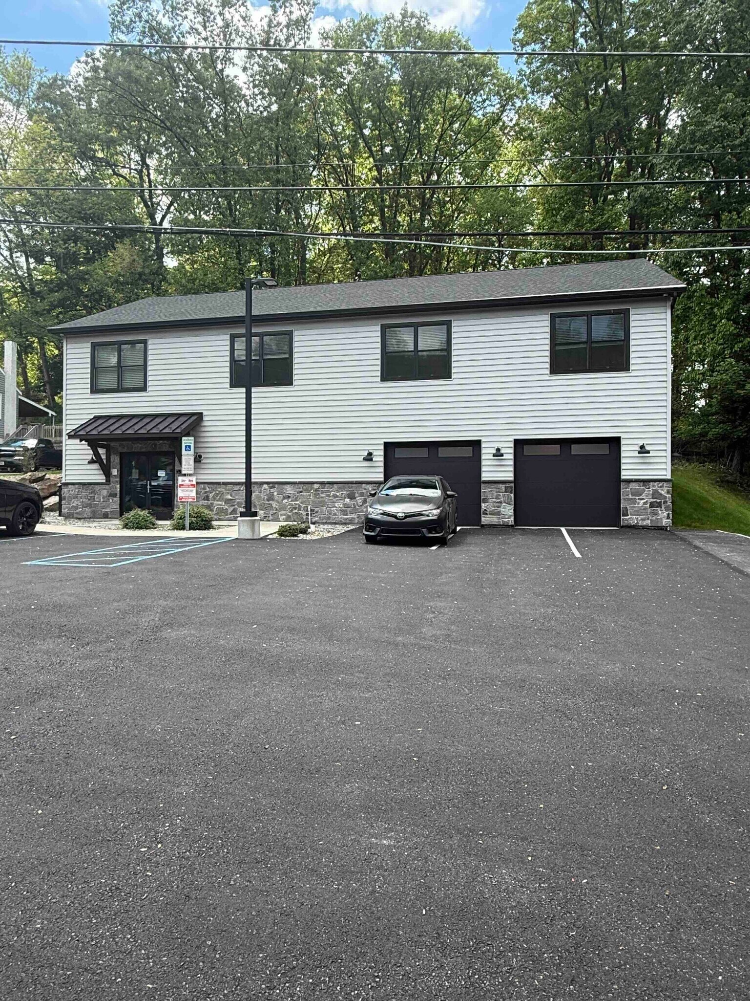 2686 S Pike Ave, Allentown, PA à louer Photo de l’immeuble– Image 1 sur 7
