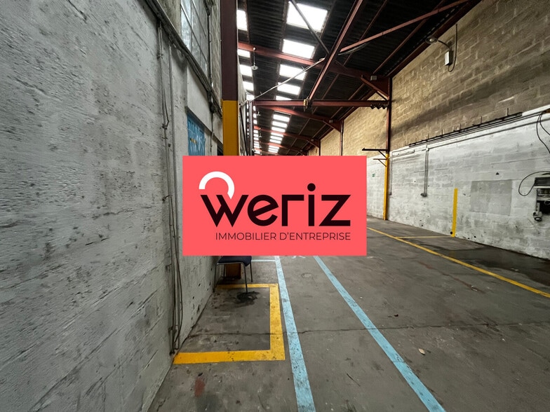 Local d’activités dans Châteauneuf-les-Martigues à louer - Photo de l’immeuble – Image 2 sur 8