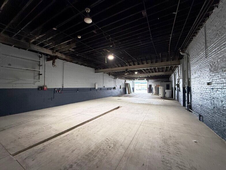 3725 N Western Ave, Chicago, IL à louer - Photo de l’immeuble – Image 3 sur 7