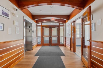 222 Severn Ave, Annapolis, MD à louer Photo intérieure– Image 1 sur 10