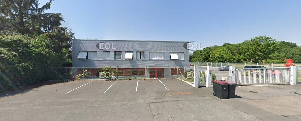Industriel/Logistique dans VERNEUIL-L'ETANG à vendre - Photo de l’immeuble – Image 3 sur 11