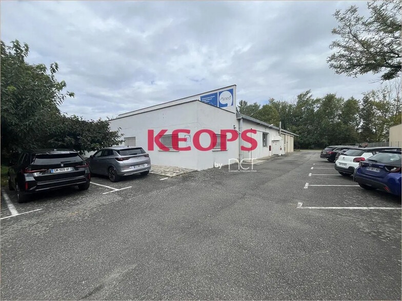 Local d’activités dans Saint-Alban à louer - Photo de l’immeuble – Image 1 sur 6