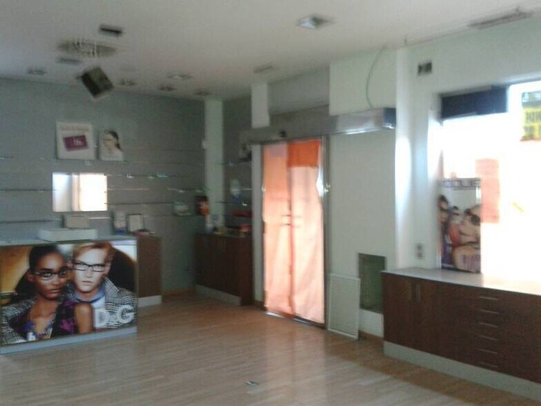 Local commercial dans València à louer - Photo de l’immeuble – Image 3 sur 7