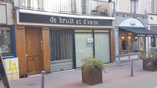 Plus de détails pour Local commercial à louer