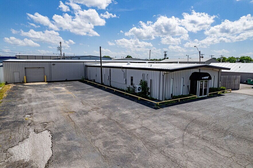 7602 E 46th St, Tulsa, OK à vendre - Photo de l’immeuble – Image 2 sur 7