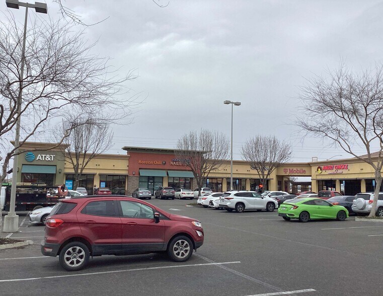 SWC Mooney Blvd & Prosperity Ave, Tulare, CA à louer - Photo de l’immeuble – Image 2 sur 7