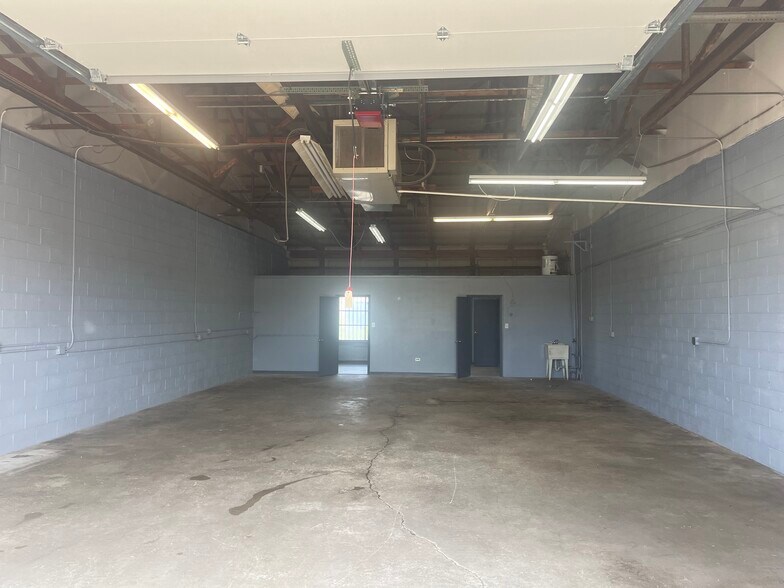 16725 Richmond Ave, Hazel Crest, IL à louer - Photo intérieure – Image 2 sur 6
