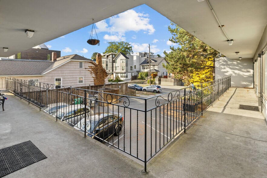 801 NW 54th St, Seattle, WA à vendre - Photo de l’immeuble – Image 2 sur 10