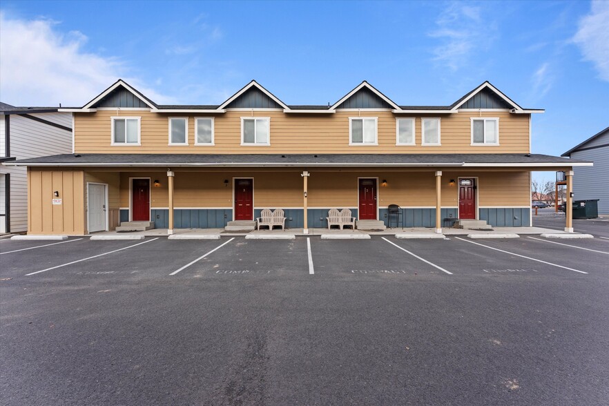 2729 W Marina Dr, Moses Lake, WA à vendre - Photo principale – Image 1 sur 64