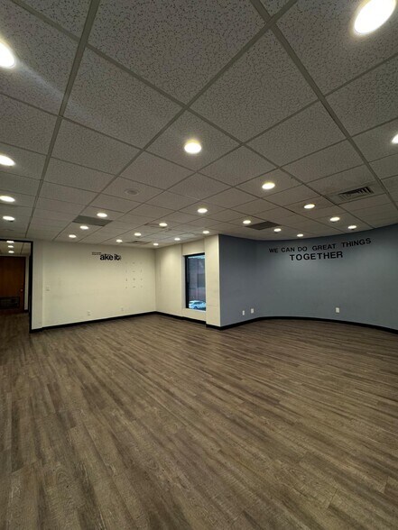 722 E Osborn Rd, Phoenix, AZ à louer - Photo intérieure – Image 2 sur 17