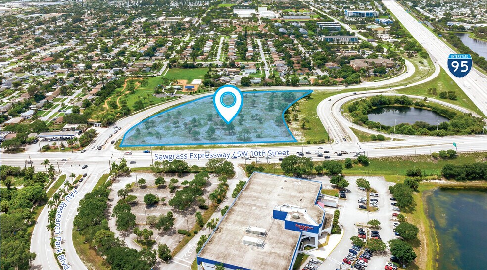 1045 SW 11th Way, Deerfield Beach, FL à vendre - Photo de l’immeuble – Image 3 sur 4
