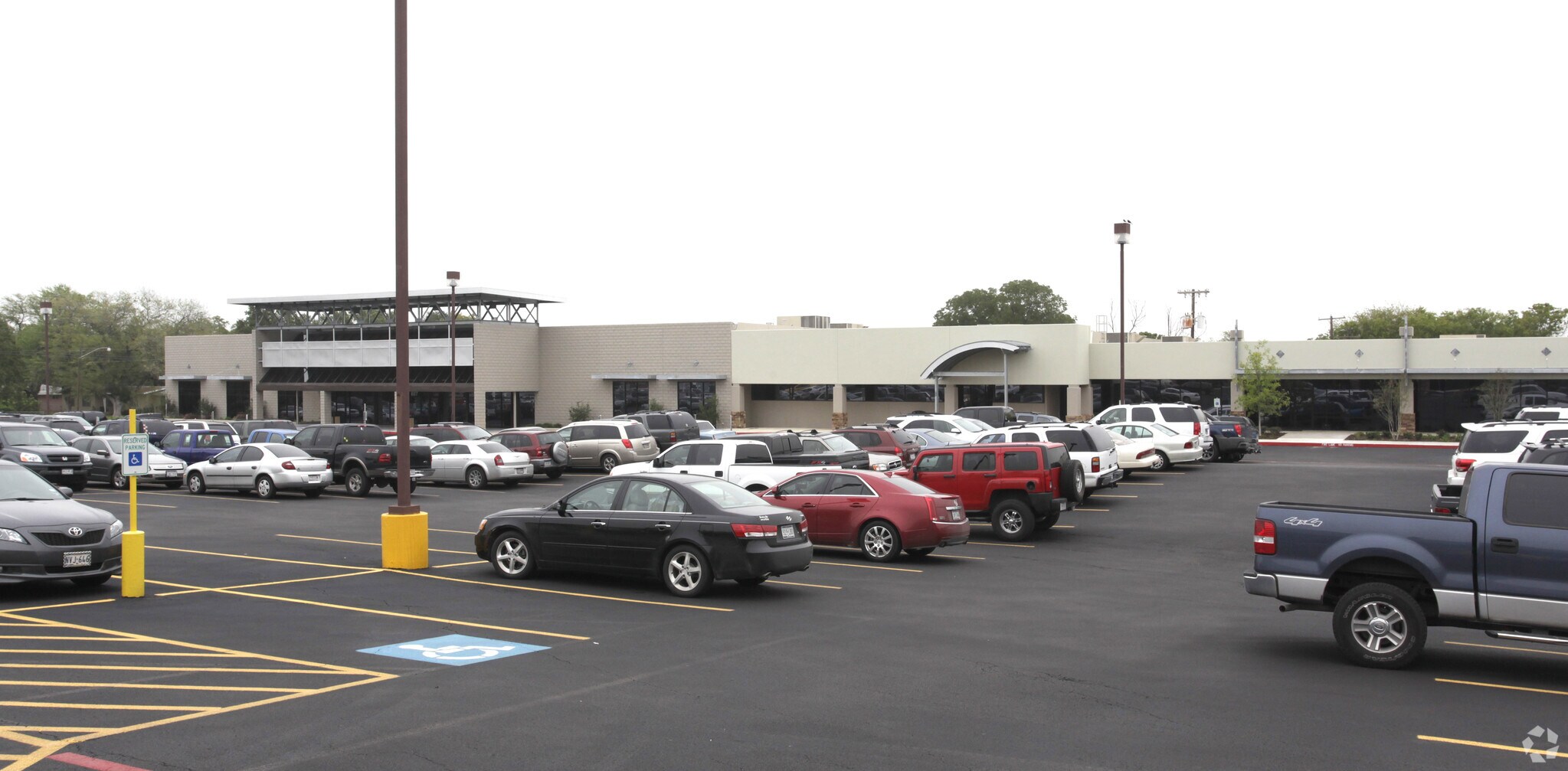 601-615 S IH-35, New Braunfels, TX à louer Photo de l’immeuble– Image 1 sur 5