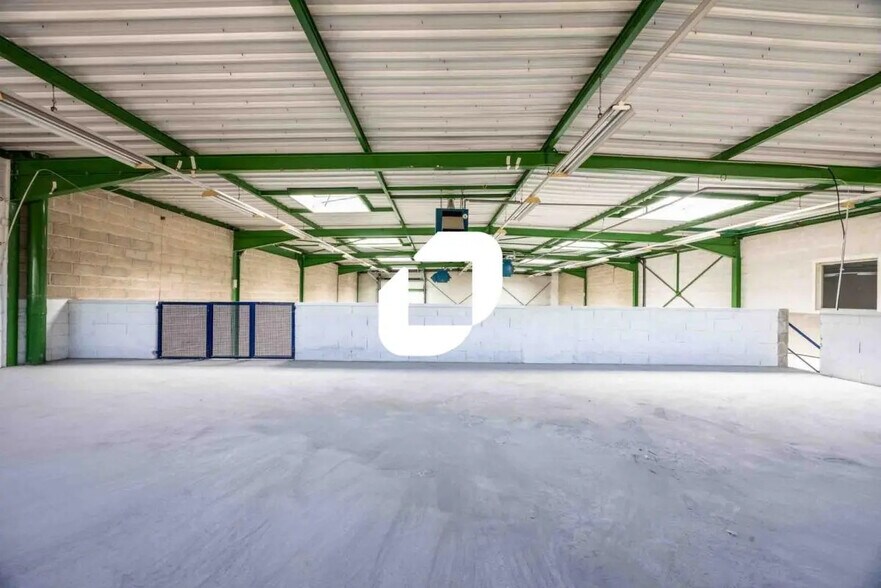 Bureau dans Saint-Thibault-des-Vignes à louer - Photo de l’immeuble – Image 3 sur 22