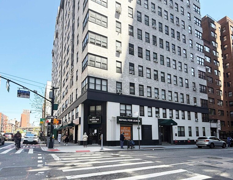 401 E 55th St, New York, NY à vendre - Photo de l’immeuble – Image 2 sur 4