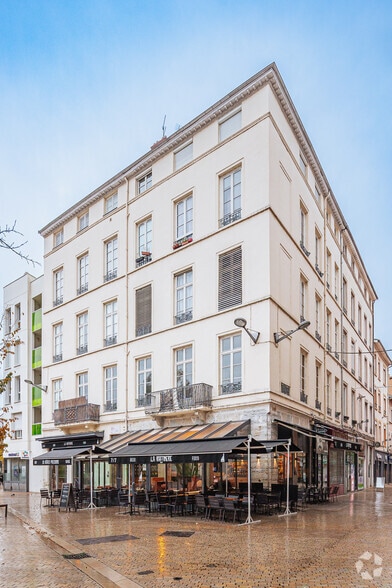 8 Place Du Marché, Lyon à louer - Photo de l’immeuble – Image 2 sur 2