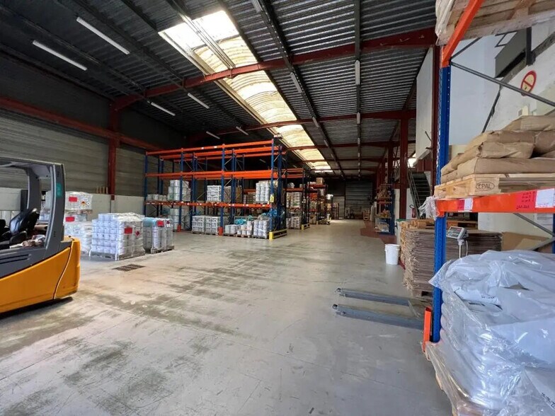 Industriel/Logistique dans Coignières à louer - Photo intérieure – Image 2 sur 7