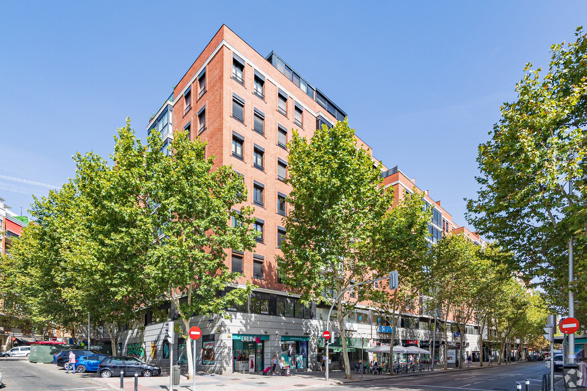 Local commercial dans Madrid, Madrid à louer Photo principale– Image 1 sur 4