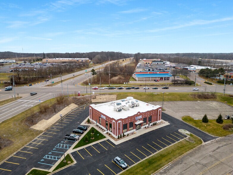 5775 Beckley Rd, Battle Creek, MI à louer - Photo de l’immeuble – Image 2 sur 9