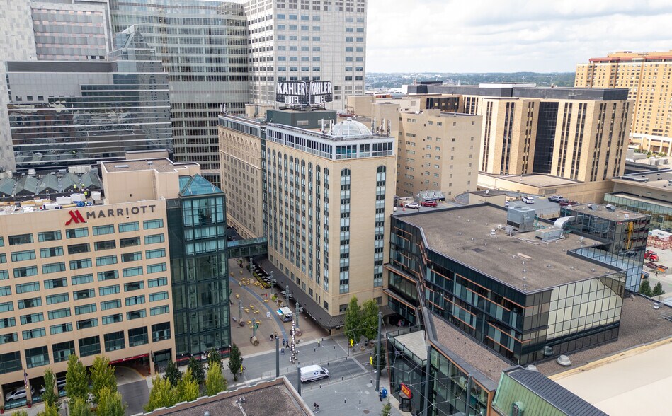 7 SW 1st Ave SW, Rochester, MN à louer - Photo de l’immeuble – Image 1 sur 10