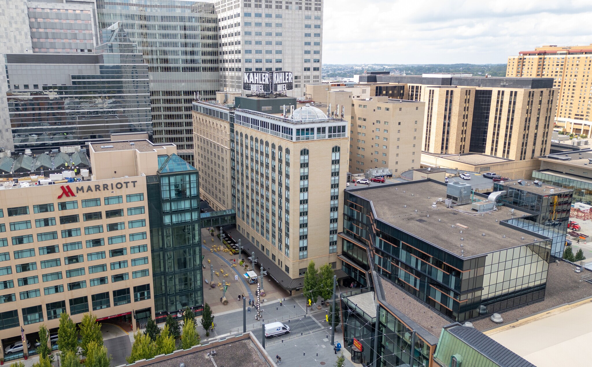 7 SW 1st Ave SW, Rochester, MN à louer Photo de l’immeuble– Image 1 sur 11