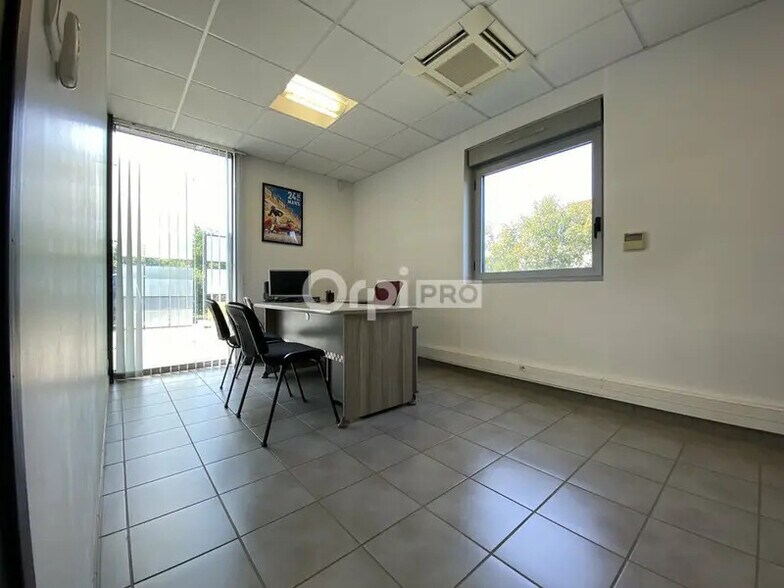 Bureau dans Craponne à louer - Photo intérieure – Image 3 sur 6