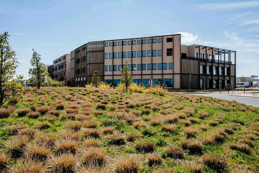 Bureau dans Épron à louer - Photo de l’immeuble – Image 2 sur 13