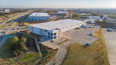 500 W Vista Ridge Dr, Coppell, TX à louer Photo intérieure– Image 2 sur 9