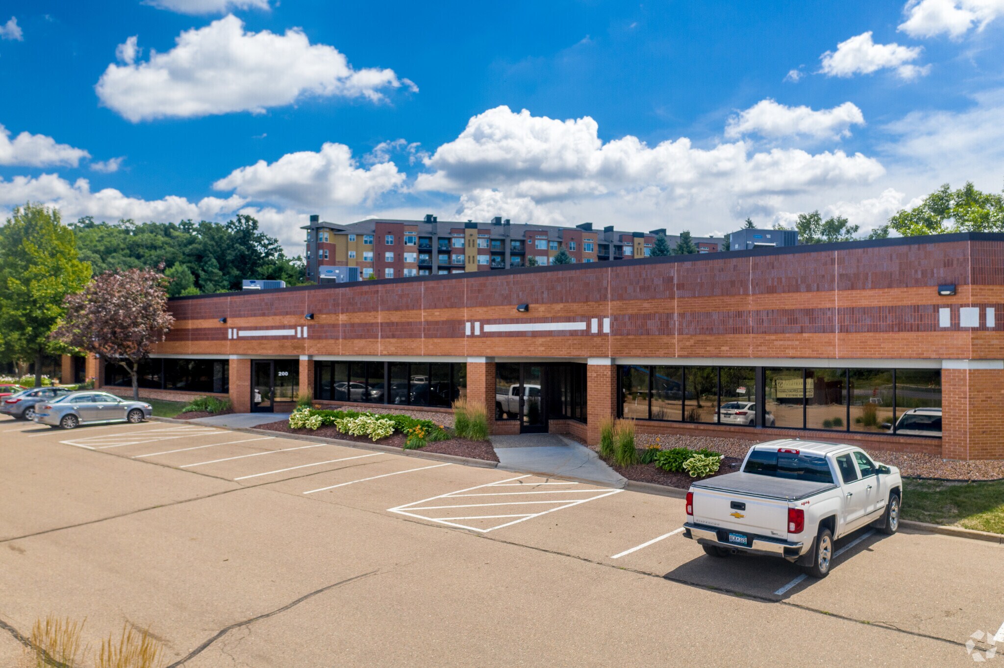 7400 Flying Cloud Dr, Eden Prairie, MN à louer Photo principale– Image 1 sur 10