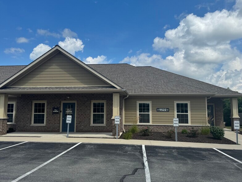 9522 Lima Rd, Fort Wayne, IN à louer - Photo de l’immeuble – Image 2 sur 11
