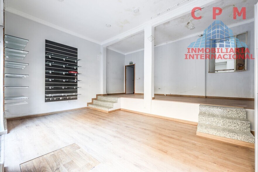 Immeuble residentiel dans Madrid, Madrid à vendre - Photo de l’immeuble – Image 2 sur 2