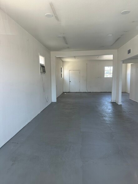 18015-18021 Pioneer Blvd, Artesia, CA à louer - Photo de l’immeuble – Image 3 sur 6