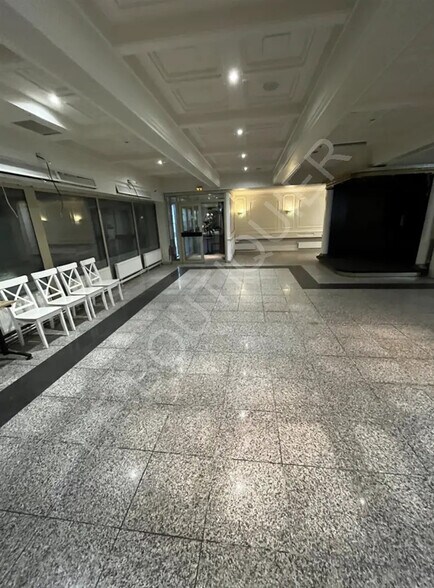 Local commercial dans Aubervilliers à vendre - Photo de l’immeuble – Image 1 sur 6