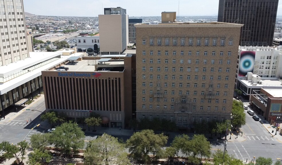 300-310 N Mesa St, El Paso, TX à louer - Photo de l’immeuble – Image 3 sur 12