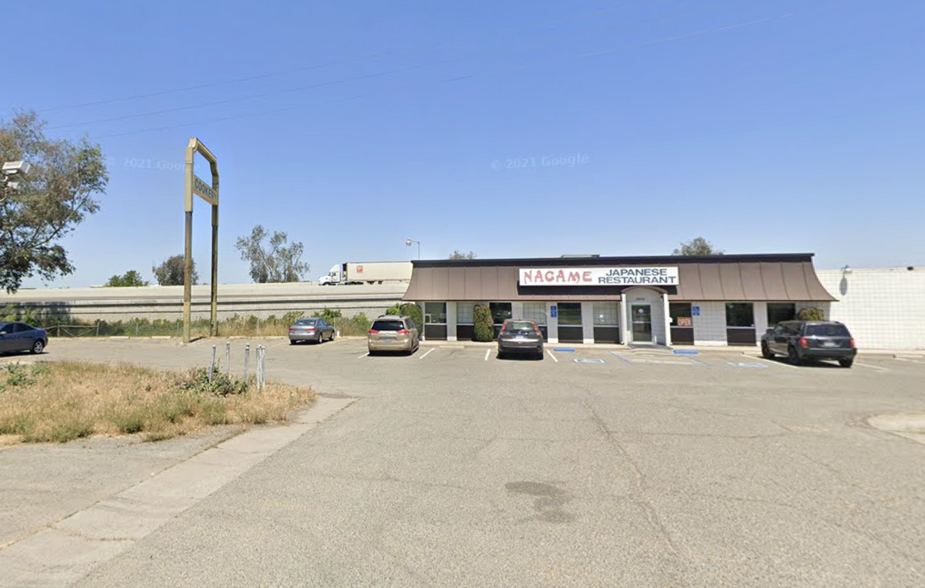 2050 - 2060 W 16th St, Merced, CA à vendre - Photo de l’immeuble – Image 3 sur 7