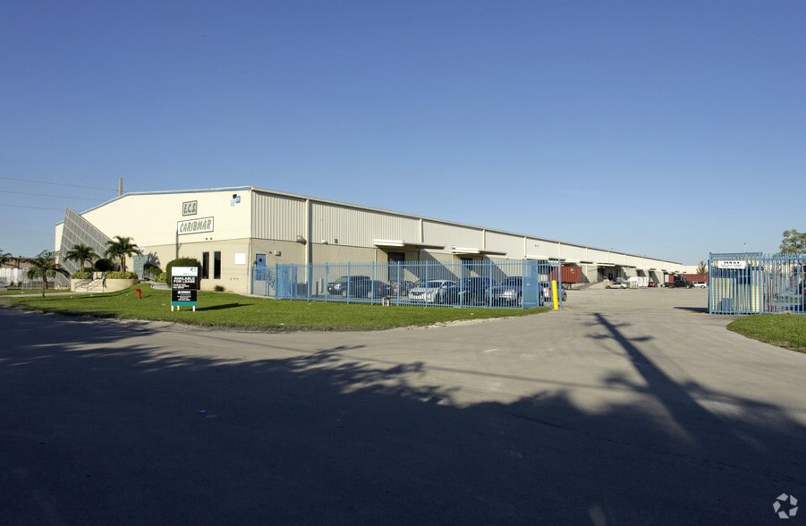 11451 NW 36th Ave, Miami, FL à louer - Photo principale – Image 1 sur 5