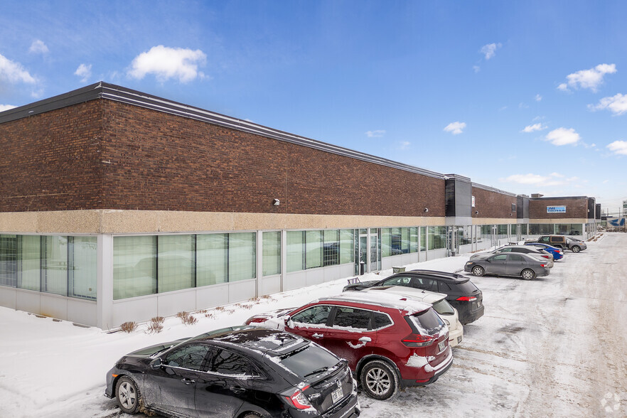 2401-2465 Ave 46th, Montréal, QC à louer - Photo de l’immeuble – Image 2 sur 7
